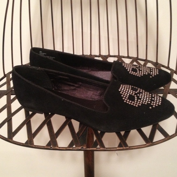 ❗️❗️SOLD❗️❗️MIA genuine suede leather slip-ons - Picture 2 of 3