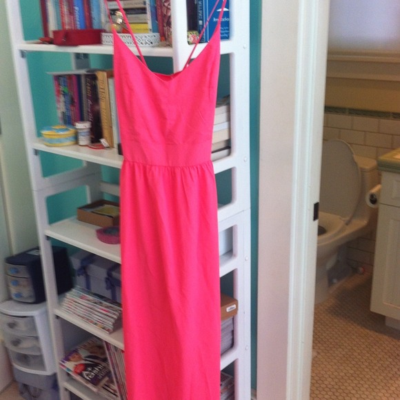 BRAND NEW Tobi x back hot pink dress