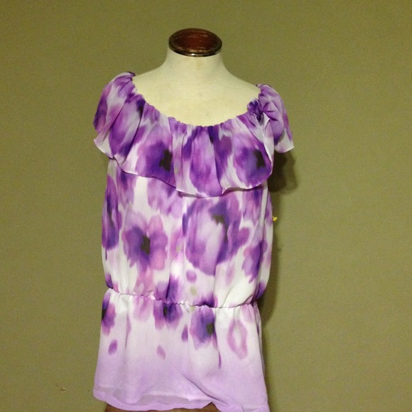 Beautiful Jennifer Lopez blouse, shades of purple