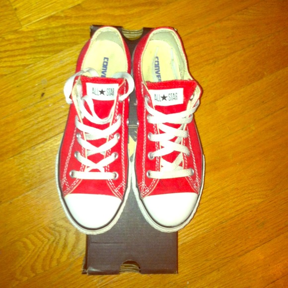red converses