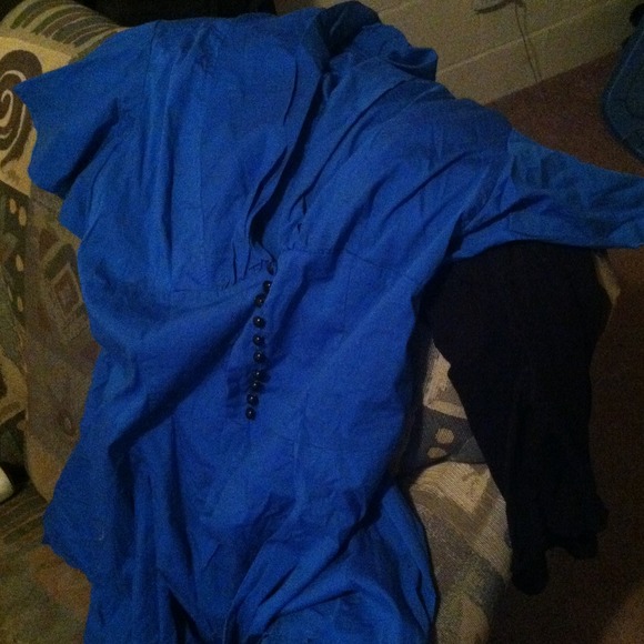 Blue hi lo shirt