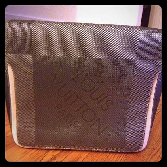 Price dropped Very cute bag
