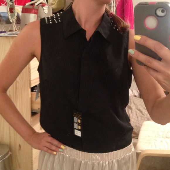 ❌SOLDButton down sleeveless with studded shoulders
