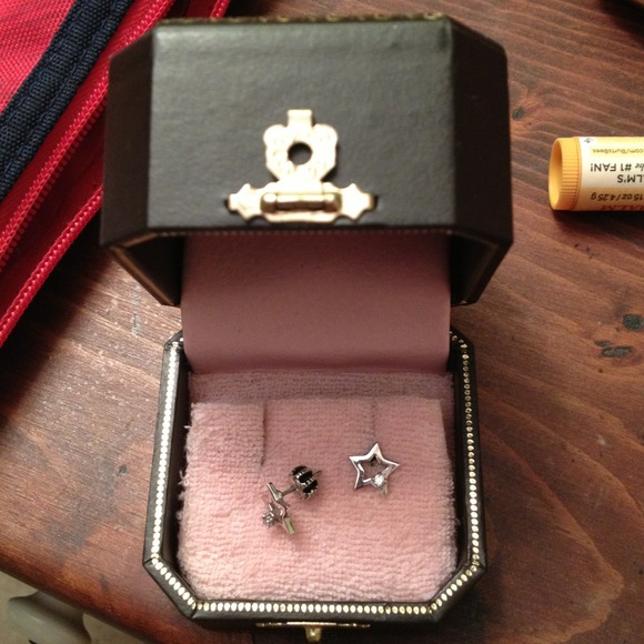 Juicy couture star stud earrings
