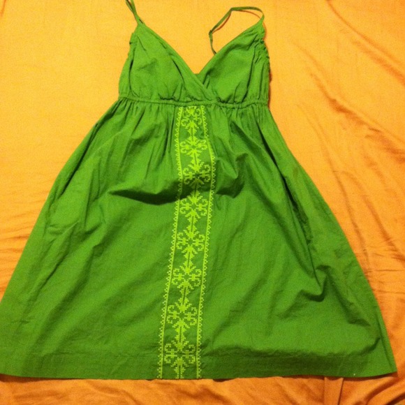 Green summer dress! Never worn 😍