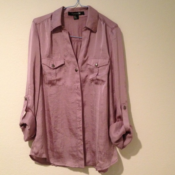 ⛔SOLD Never worn purple shirt⛔