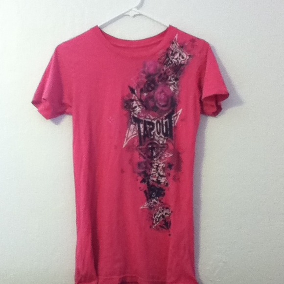 Pink tap out t-shirt - Picture 2 of 2