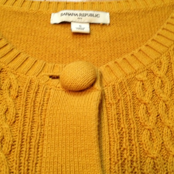 🚫SOLD Banana Republic Shortsleeve Cable cardigan - Picture 3 of 4