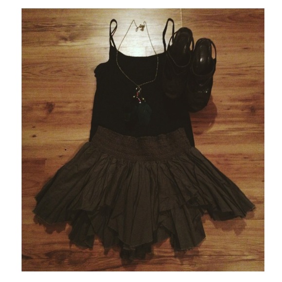 💟SOLD💟Mossimo Brown Ruffle Skirt - Picture 1 of 2