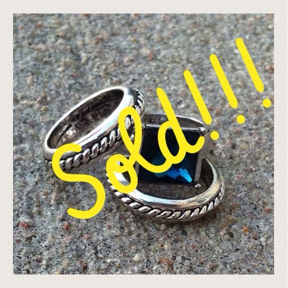 🌀🌀SOLD🌀🌀Beautiful Blue stoned Silver Rings