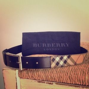 👏JUST REDUCED👏 Burberry Belt