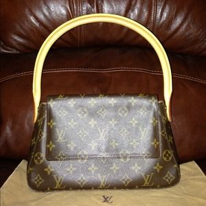 Auth LV Louis Vuitton Looping Bag Great Condition