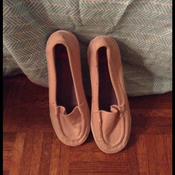 Canvas slip-on airwalks