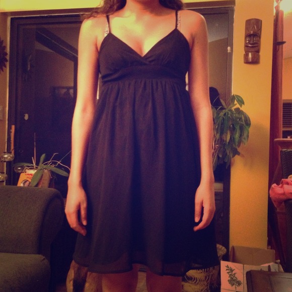 Cute little black dress!