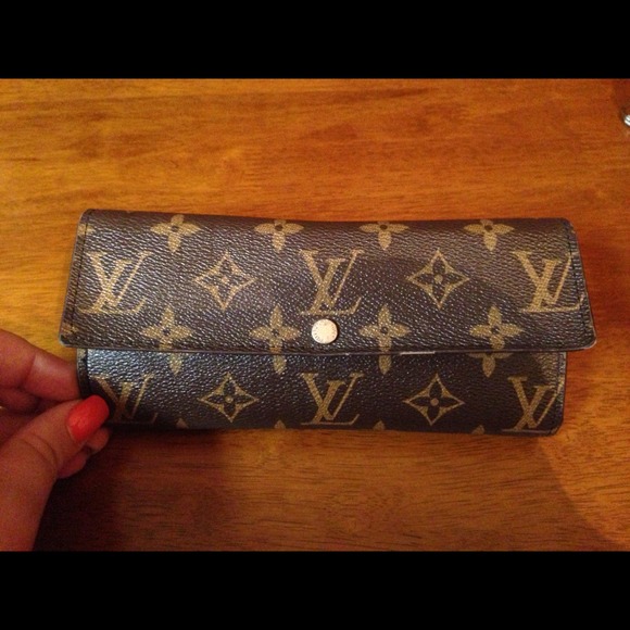 Louis Vuitton check book wallet