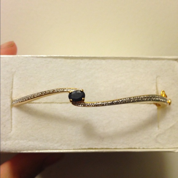 NWOT Genuine Sapphire and diamond accent bracelet