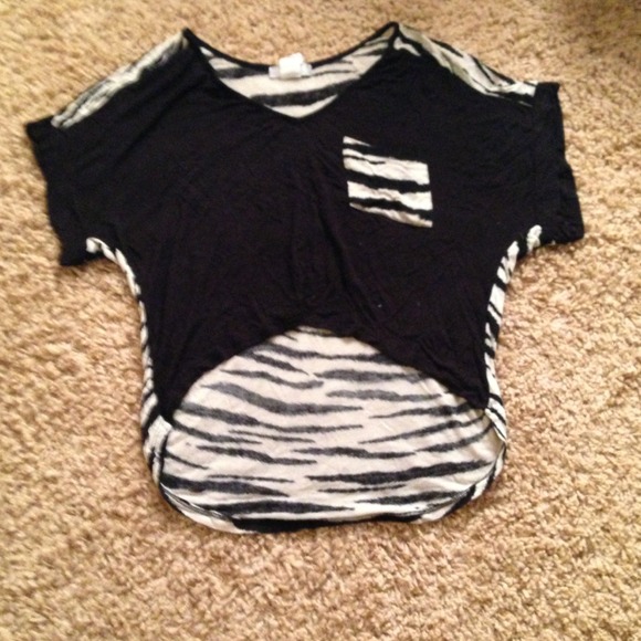👍Reduced👍Zebra print crop top - Picture 1 of 2