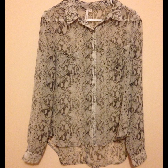 🎉Host pick 9/15🎉Snakeskin blouse from Nordstrom
