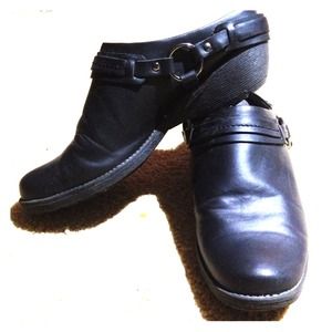 REDUCED✨New Black Aerosole Mules