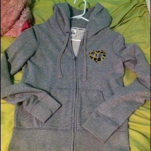 Reserved til 7/28!VS pink cheetah print sweatshirt