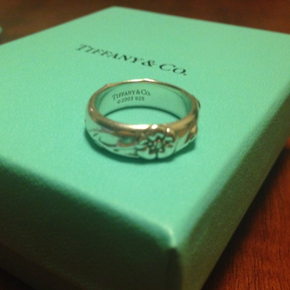 Tiffany & Co. Jewelry - ❌SOLD❌Tiffany & Co .925 SS Nature Rose Ring