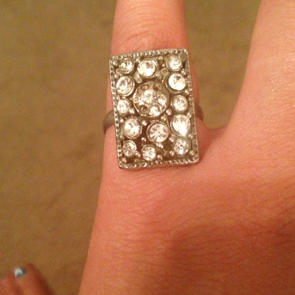 Blingy accent ring