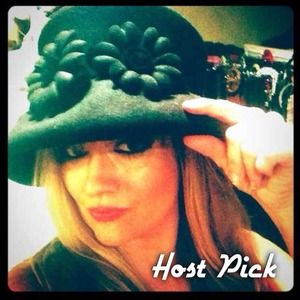 🔱HOST PICK🎉Sweet Little Cloche w/a Big Attitude