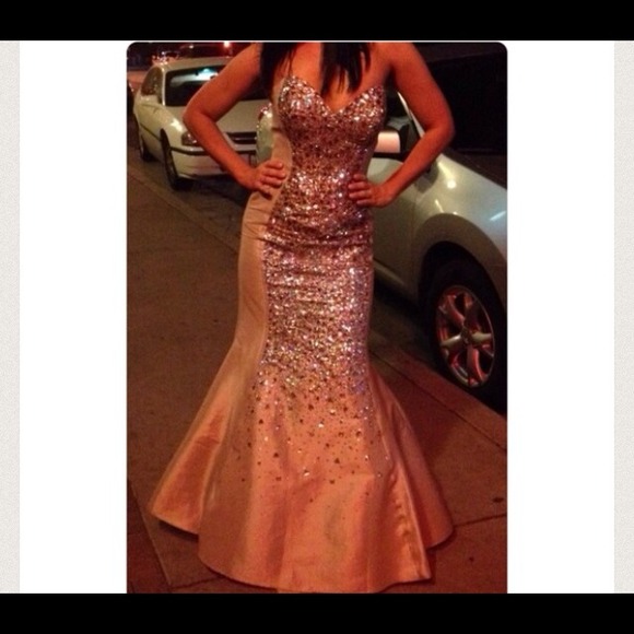 SOLD 💗 - Picture 2 of 4