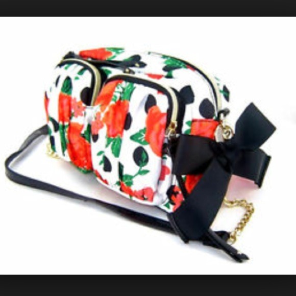 Betsey Johnson Cargo Crossbody!