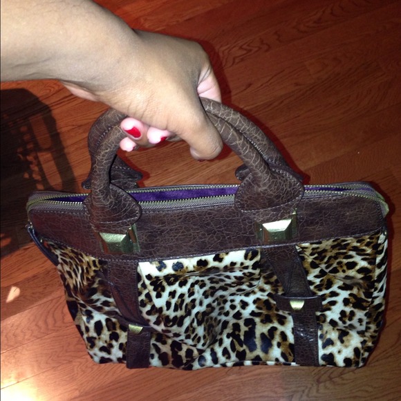 Jessica Simpson Large Handbag! - Picture 3 of 3
