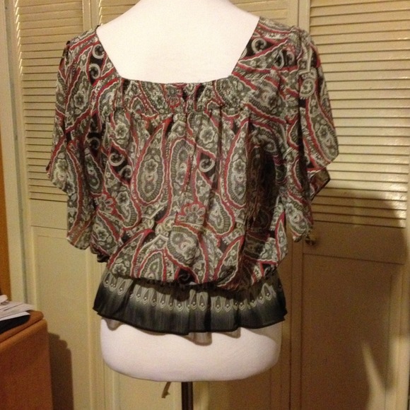 🔴Sold🔴Top - Picture 2 of 2