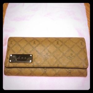 Lamb wallet $10