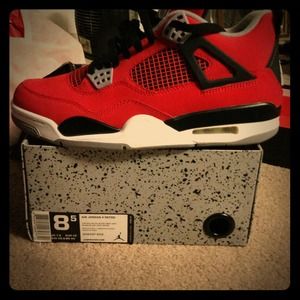 ❌SOLD❌Jordan retro 4's #toro #8.5