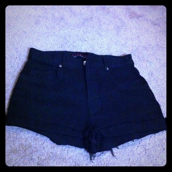 ❌SOLD❌Black high waisted shorts