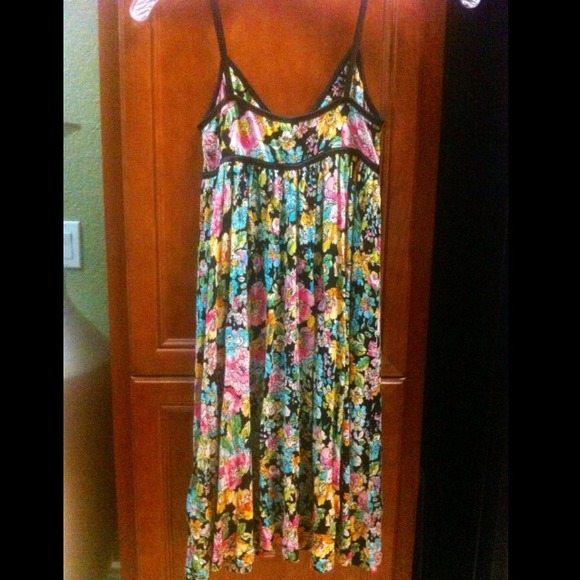 dress - Picture 3 of 4