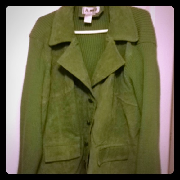 Green sweater/ suede jacket 3x