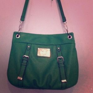 A green handbag