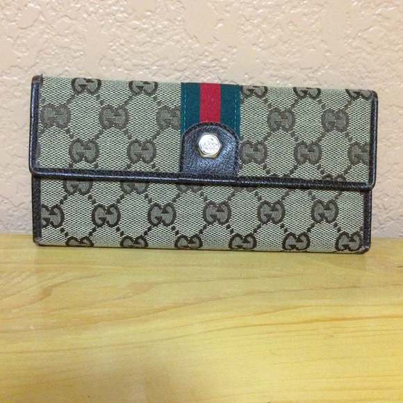 RESERVED FOR RIAV1269 Gucci checkbook wallet