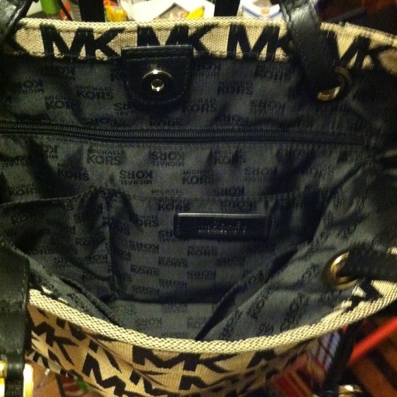 Michael kors tote - Picture 4 of 4