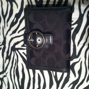 Blk auth coach wallet