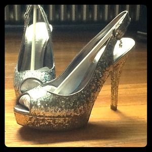 Guess GWPALLAVILY sz 6.5