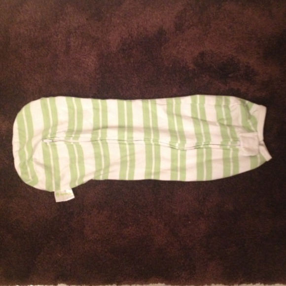Woombie newborn green and white swaddle sack