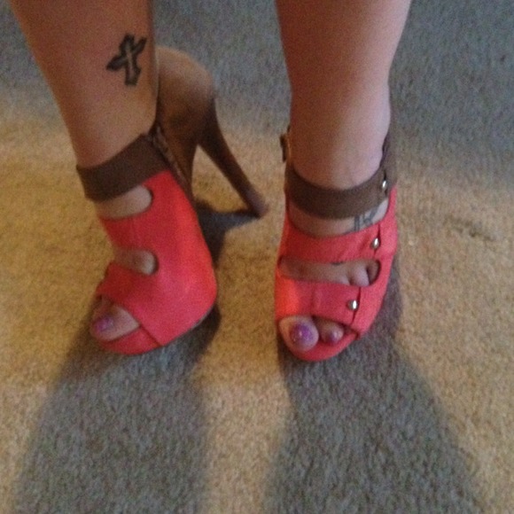 🚫Bundled Coral/taupe heals !!! Sexy/casual ! - Picture 4 of 4