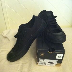 all black CONVERSE
