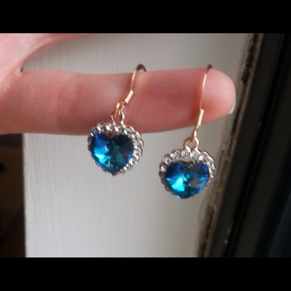 heart swarovski earrings 💞💖💘 for valentines day