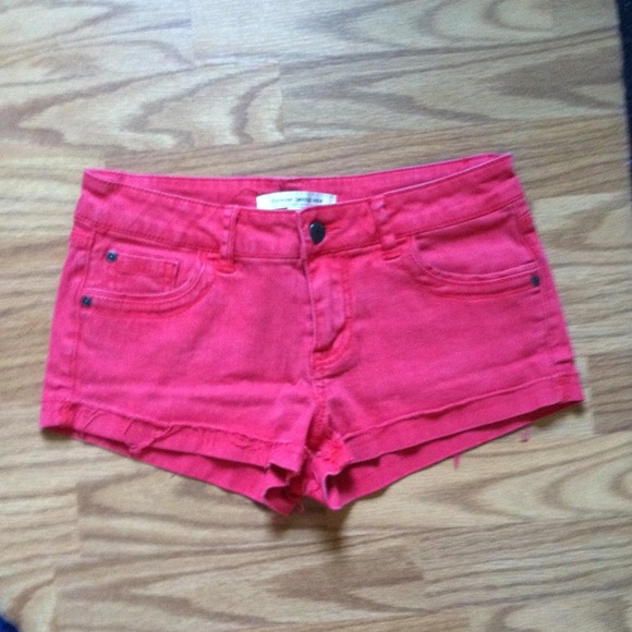 $11 TODAY! FOREVER 21 Adorable red shorts! - Picture 2 of 4