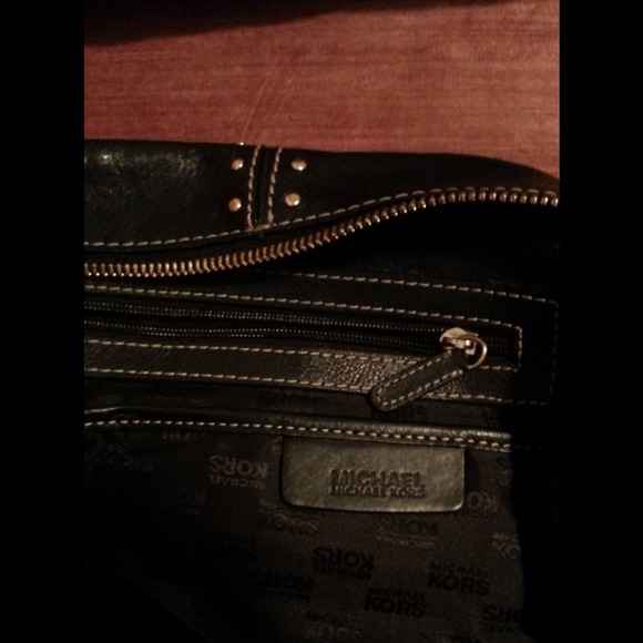 *SOLD Michael Kors purse *authentic * - Picture 4 of 4