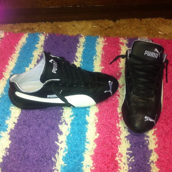 Puma black size 7 great condition!