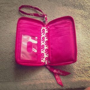 🚫SOLD🚫 @jeanilyn Vera Bradley wristlet
