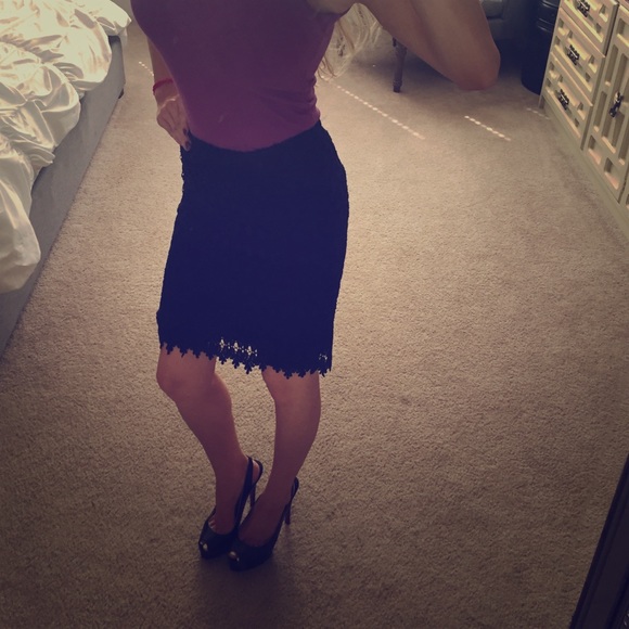 Zara crochet/lace skirt XS. Never worn